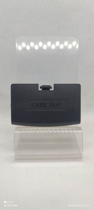 Game Boy Advance: Tapa de pilas negra