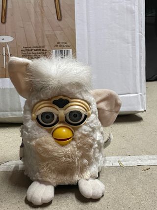 Furby blanco clásico