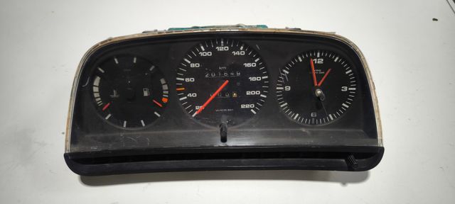 Cuadro instrumentos Audi 100