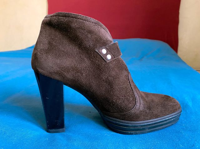 zapatos Hogan de ante marrón