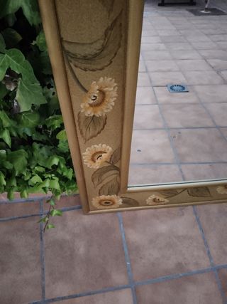 Espejo decorativo con girasoles