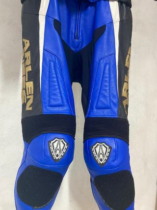Mono piel Arlen Ness dos piezas 
Talla 48
