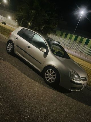 Volkswagen Golf 2004
