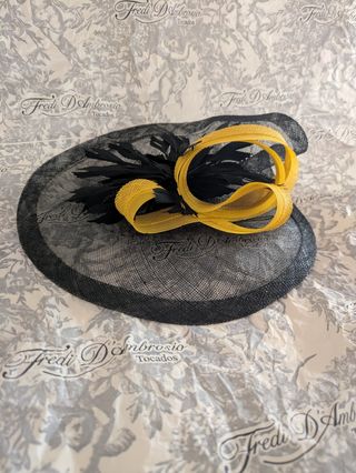 Tocado Fredi D'Ambrosio negro y amarillo