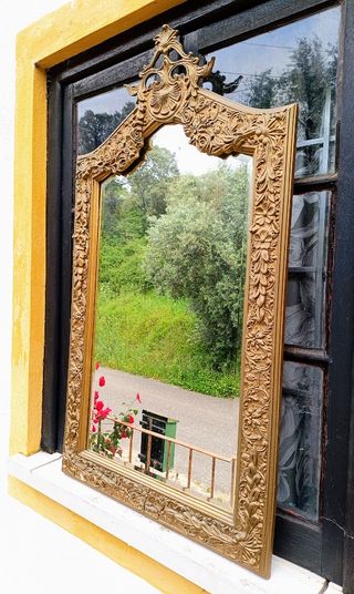 Espelho antigo dourado - moldura talhada