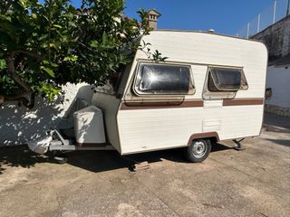 Caravana Moncayo restaurada 750kg y documentacion
