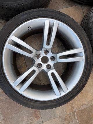 Llantas con neumaticos Jaguar Jupiter 19” XKR x150