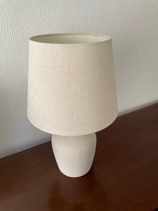 Lampara mesa Ikea - ceramica, lino