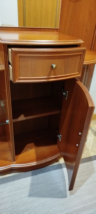 Mueble recibidor con espejo