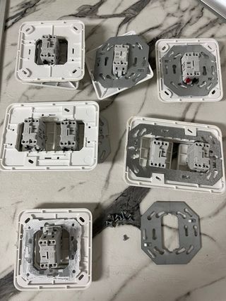 7 interruptores BJC: 2 dobles & 4 individuales