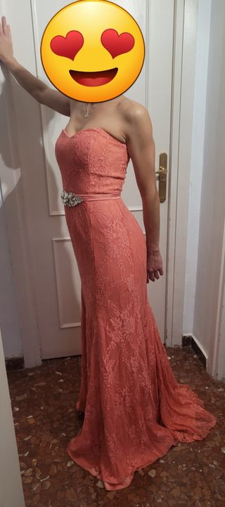 Vestido AZAHAR NOVIAS con un poco de cola. 