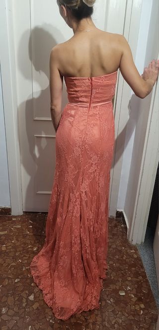 Vestido AZAHAR NOVIAS con un poco de cola. 