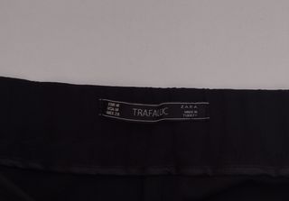 Pantalón negro mujer Zara