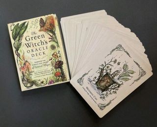 Baraja Oráculo Bruja Verde Ilustra Sarah Richard