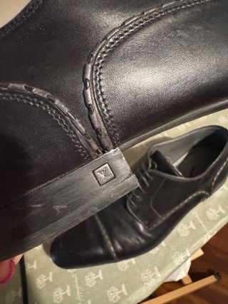 Scarpe Louis Vuitton stringate nere