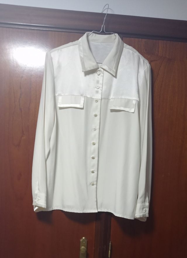 Blusa beige manga larga