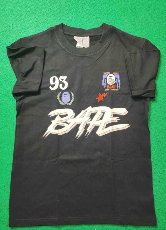 Camiseta BAPE negra talla M
