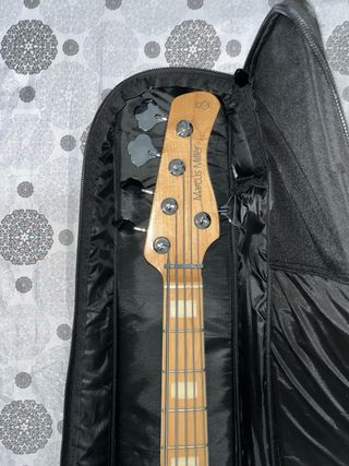 Bajo Marcus Miller P7 5 cuerdas
