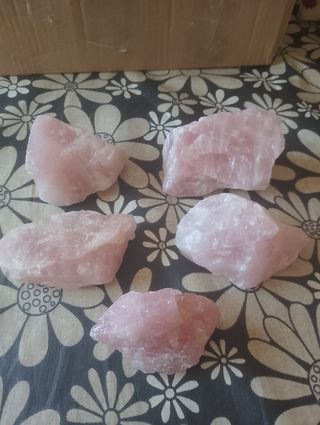 Cuarzos rosas en bruto - 5 uds, a 10e
 el cuarzo