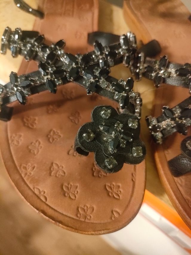 Sandali gioiello neri marroni