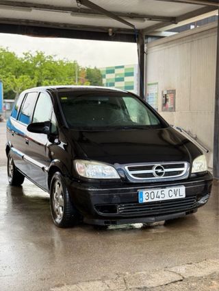 Opel Zafira a 2004 2.0 DTI