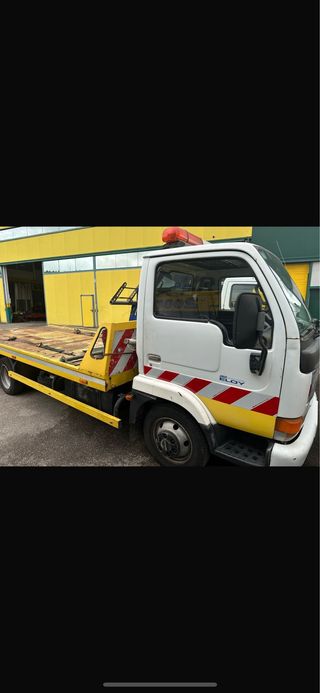Grua Nissan Cabstar