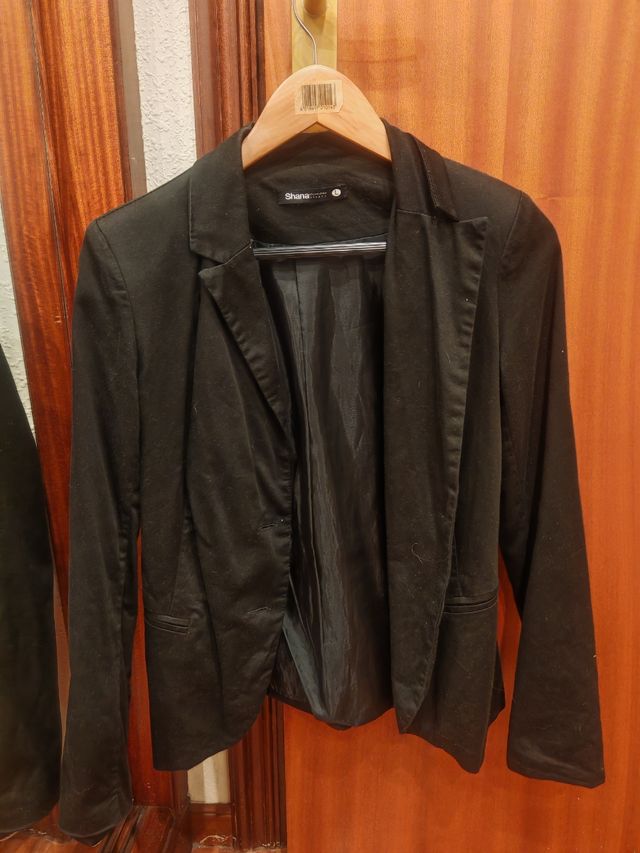 2 Blazers: Negra y Azul Marino