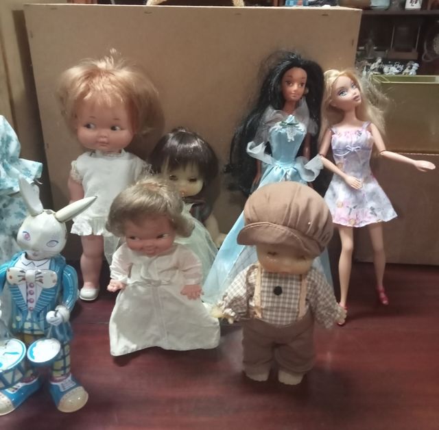 Muñecas y juguetes antiguos