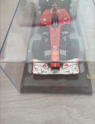 Fernando Alonso Ferrari escala 1/24
