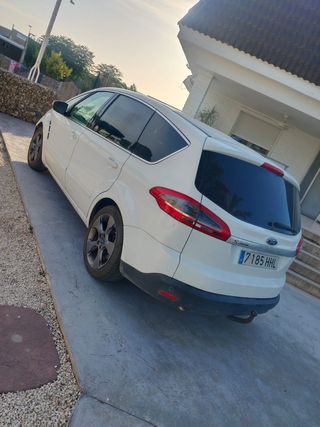 Ford S-MAX 2012