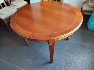 Mesa redonda extensible de madera maciza