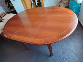 Mesa redonda extensible de madera maciza