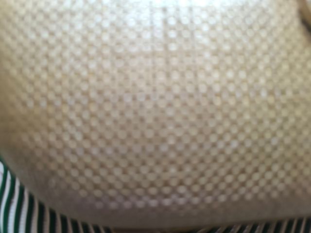 Bolso mano beige dorado