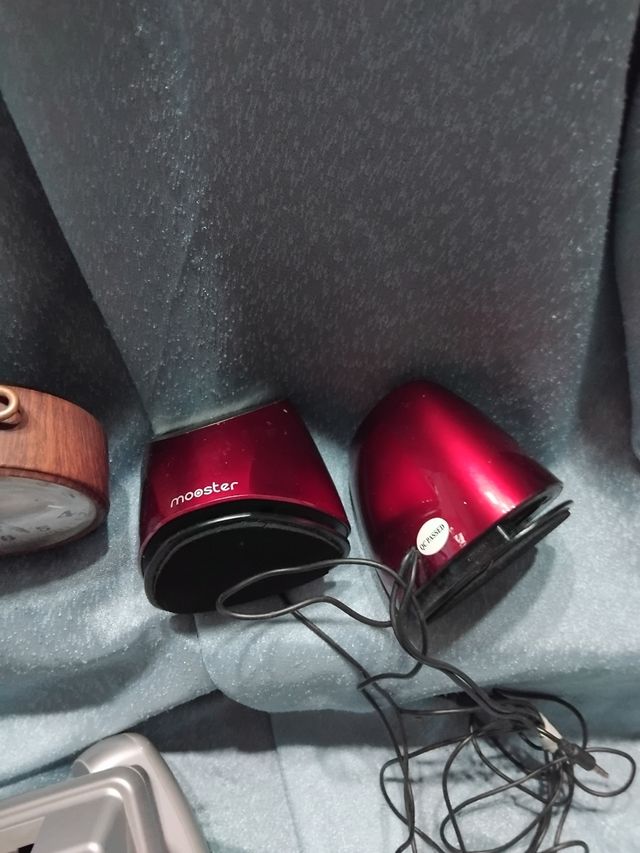 3 relojes + teléfono + altavoces