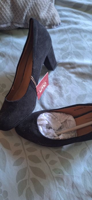 Zapatos negros de tacón