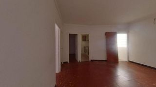 Piso en venta en El Raval - Safaretjos en Santa Coloma de Gramanet