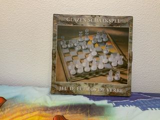 Ajedrez cristal: tablero + piezas