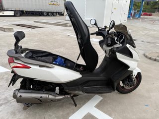 KYMCO Super Dink 300i blanca