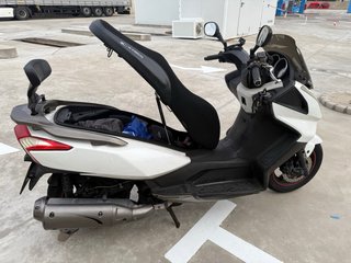 KYMCO Super Dink 300i blanca