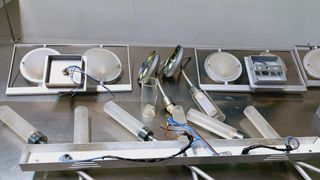 Apliques y lámparas - 8 lámparas en total.