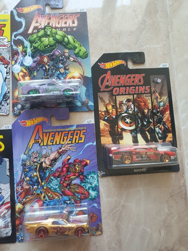 Hot Wheels Avengers - 7 carros