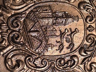 Pisapapeles Banco Industriál de Bilbao.