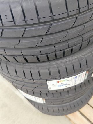 Neumáticos Hankook nuevos 225/50r18