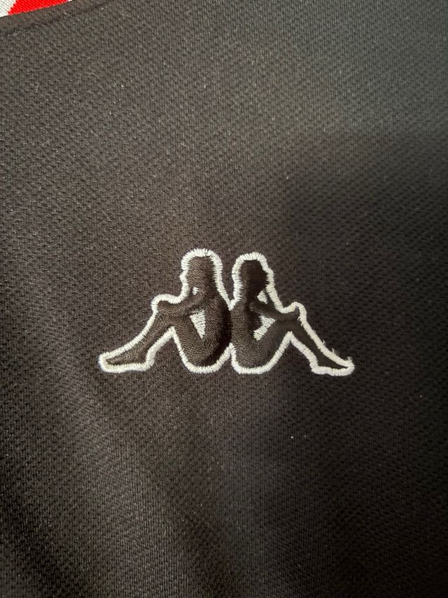 Chaqueta Kappa bomber negra y roja