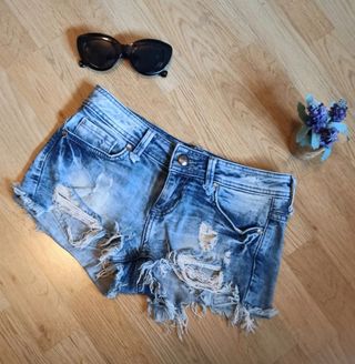 Shorts vaqueros rotos azules