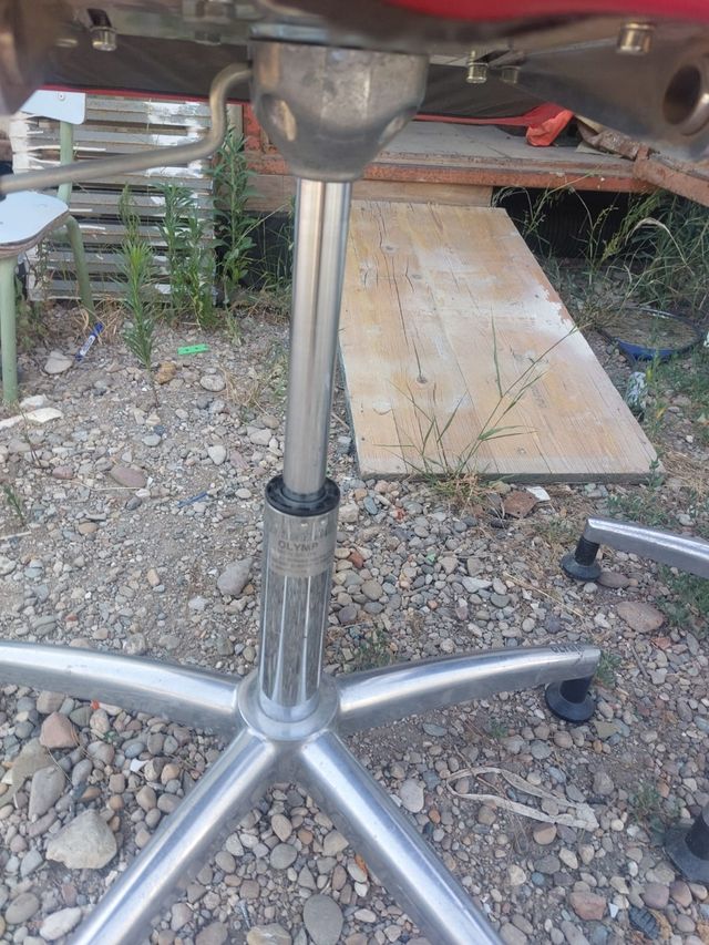 2 Sillas oficina giratorias rojas