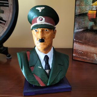 Busto Hitler: figura decorativa
