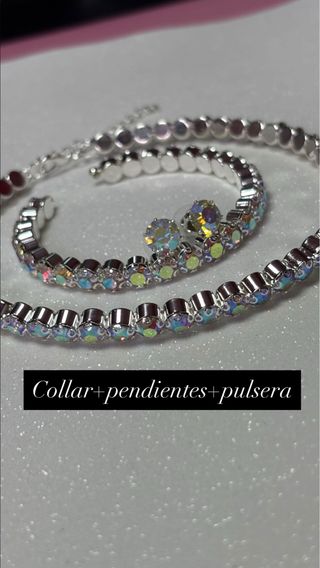 Collar, pendientes y pulsera