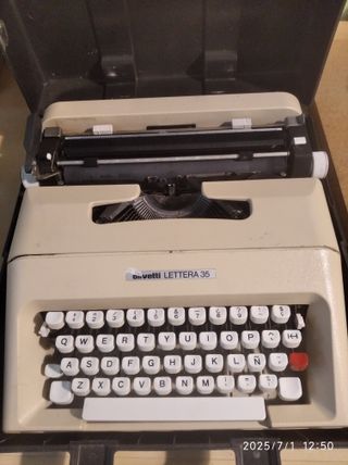 Máquina de escribir Olivetti