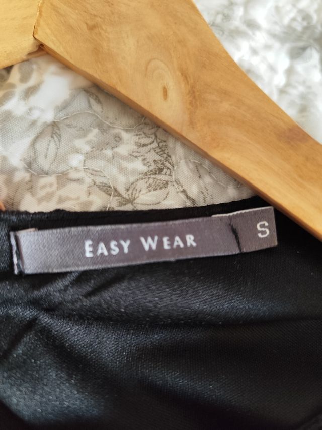 Vestido encaje negro